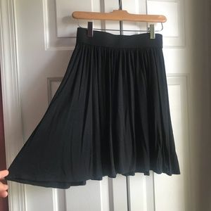 Express flowy black skirt